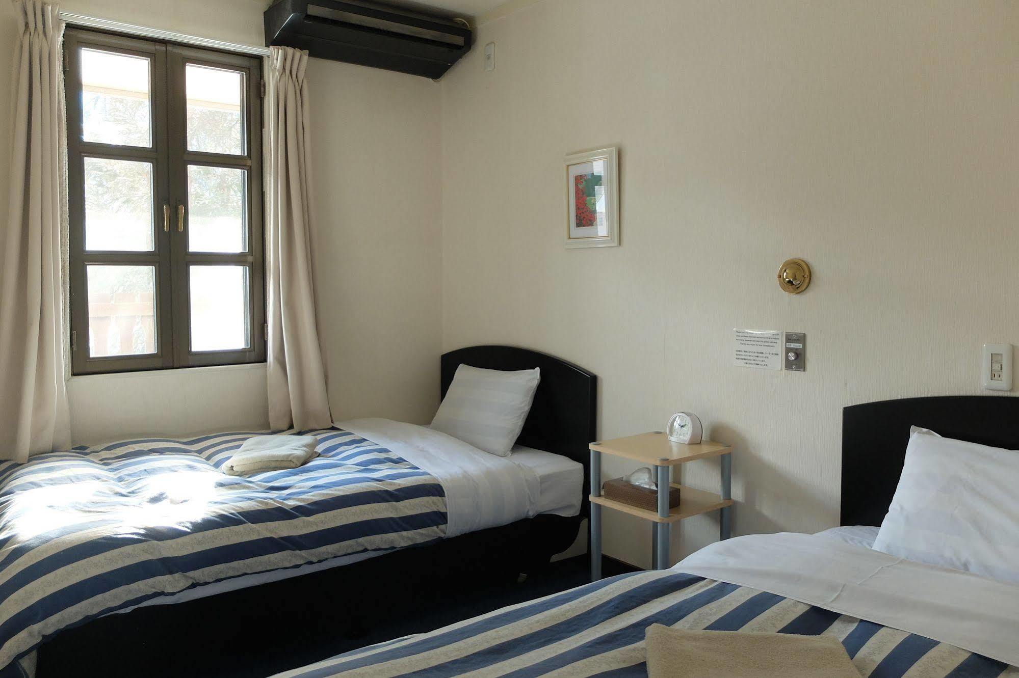 K'S House Hakuba Alps - Travelers Hostel Exterior photo