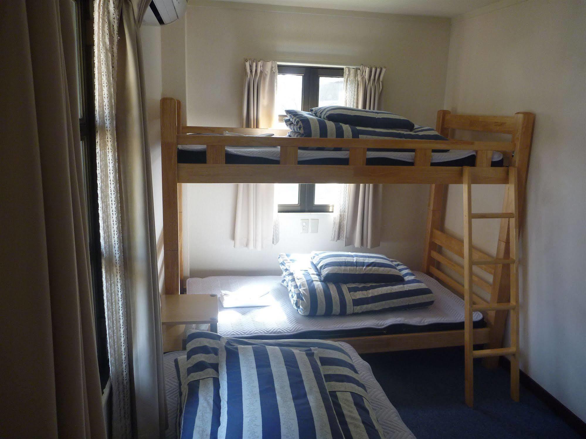 K'S House Hakuba Alps - Travelers Hostel Exterior photo
